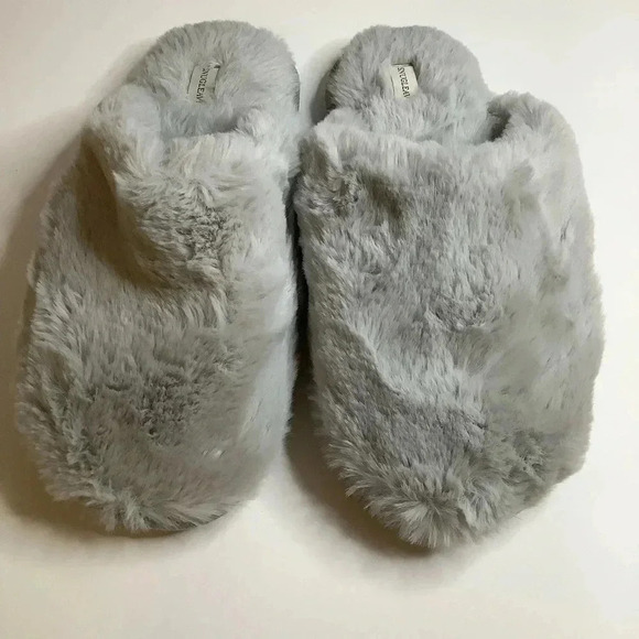 2/$30 SNUGLEAVES Grey Cozy Mule Slippers Size 7/8 - Picture 9 of 11